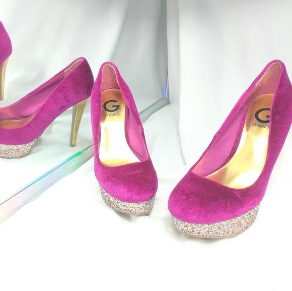 8M G by Guess magenta pink suede gold heel - Picture 1 of 2